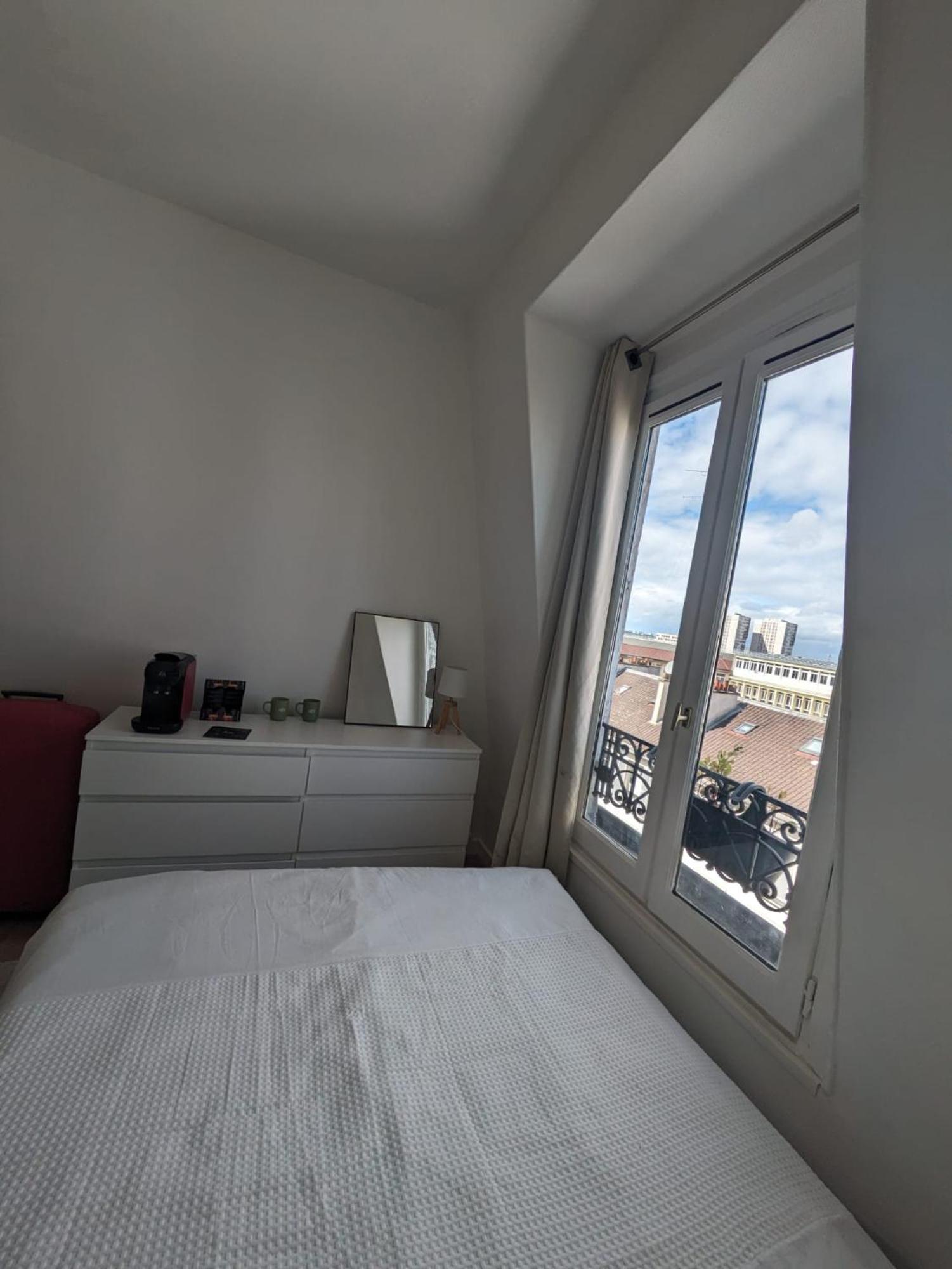 Cosy Proche Metro Apartment Paris